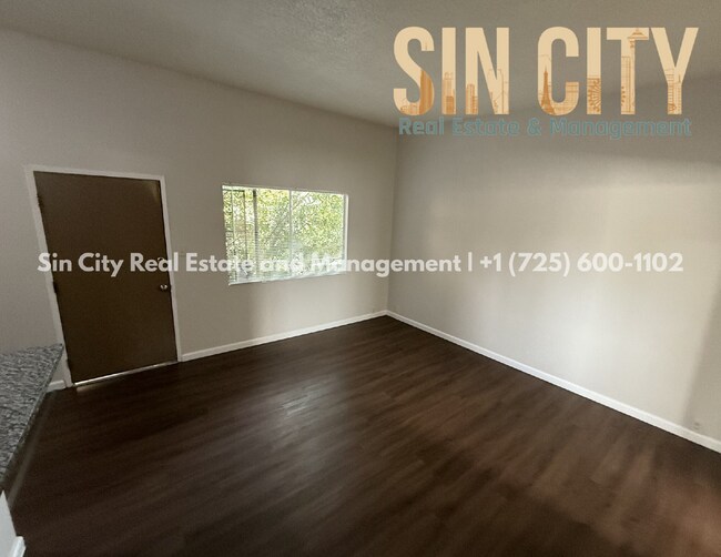 Building Photo - Discover Urban Comfort: Spacious Second Floor 1-Bedroom Oasis at Lyn Capri