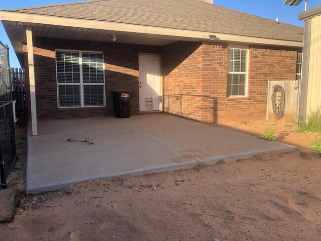 Building Photo - 619 Cabrillo Dr
