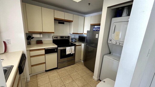 Building Photo - 3101 Boardwalk