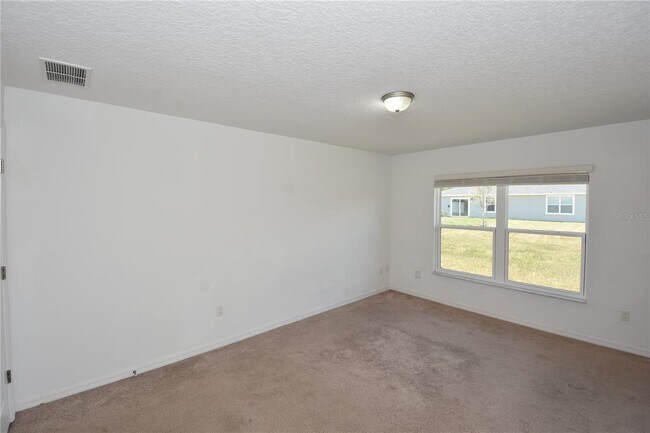 Building Photo - 31 Rosecroft Ln