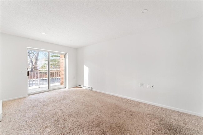 Building Photo - 30 Argyle Ave