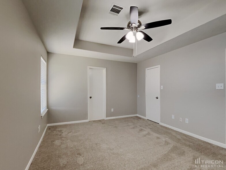 Building Photo - 16333 Sun View Ln