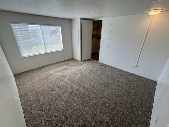 Building Photo - Stemilt Creek Home With Mountain Views!