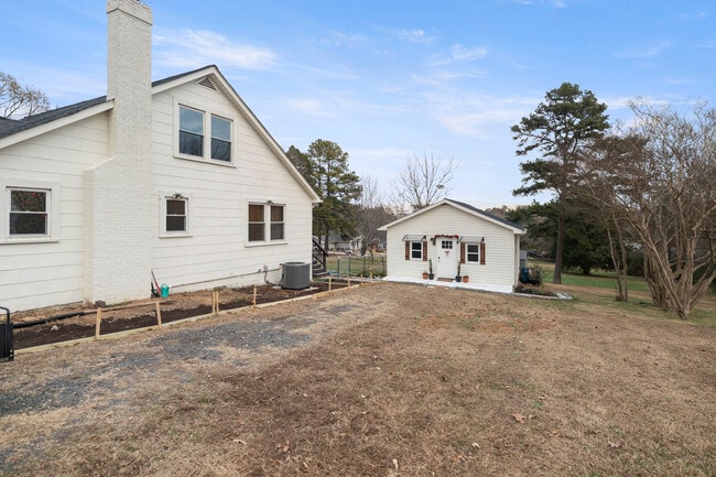 Building Photo - 6500 Nathan Ave