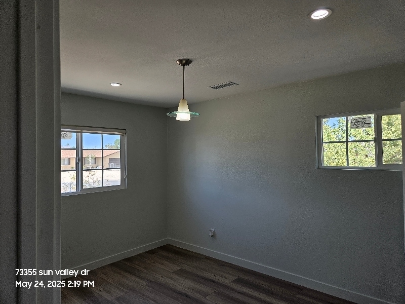 Building Photo - 73355 Sun Valley Dr