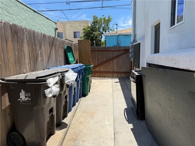 Building Photo - 455 W Cowles St