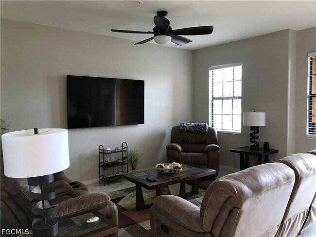 Building Photo - 11875 Izarra Way