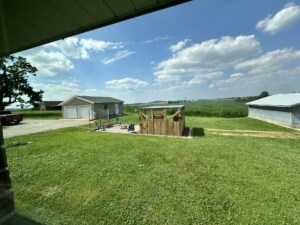 Building Photo - 3 Bedroom Country Home!