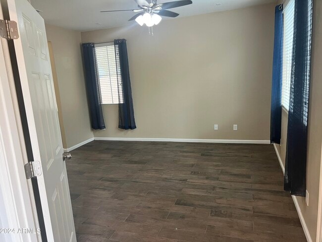 Building Photo - 3224 E Dogwood Pl