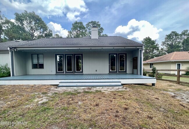 Building Photo - 440 Central Dr