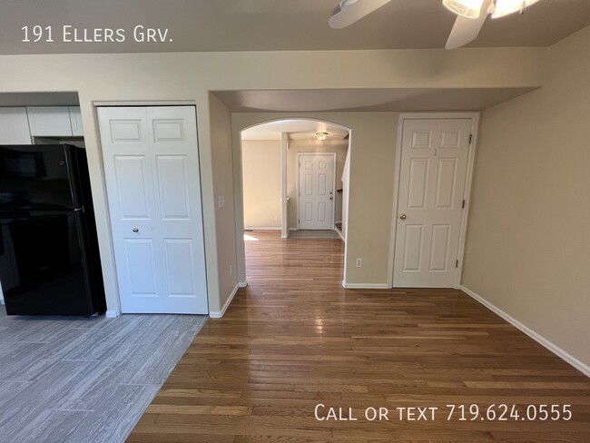 Building Photo - Beautiful Two-Story Condo For Rent
