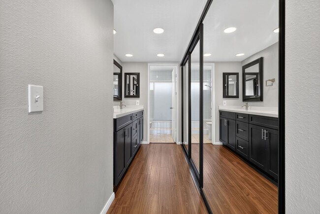 Building Photo - 841 America Way