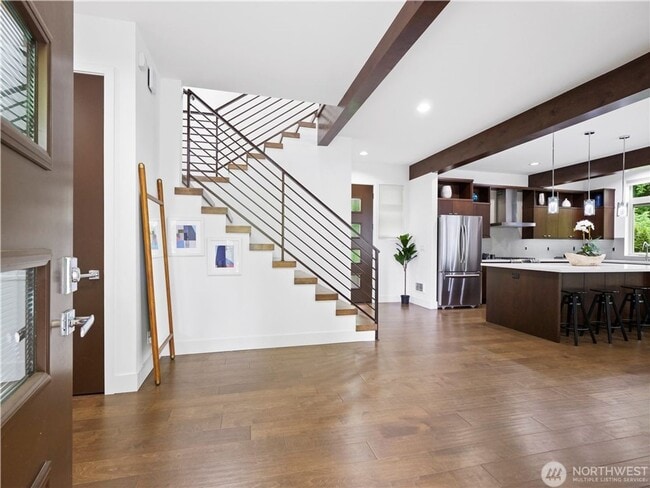 Building Photo - 4bd/3.75ba Seattle House