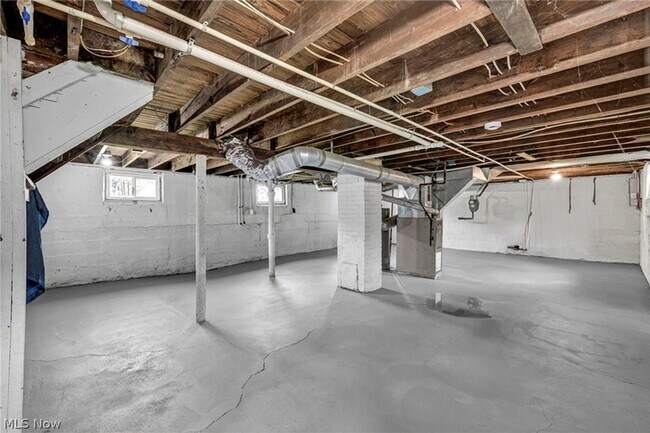 Building Photo - 1714 Long Ave