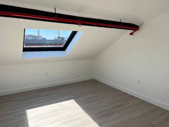 Building Photo - 169 Merrimack St