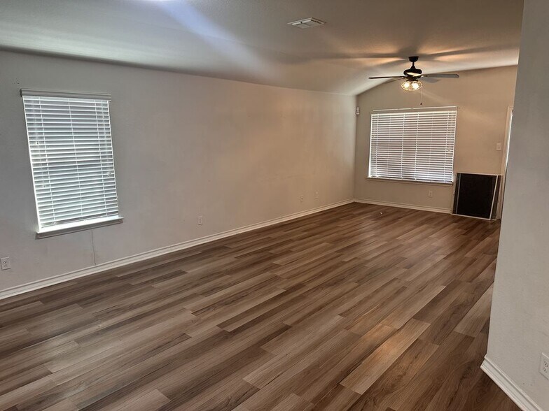 Building Photo - 4103 Espada Falls
