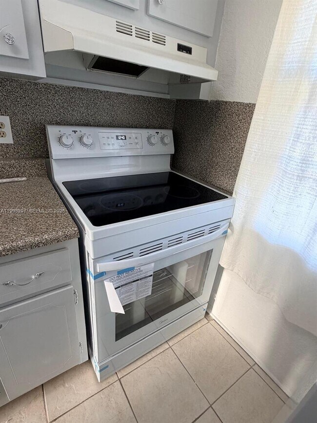 Building Photo - 2225 Polk St