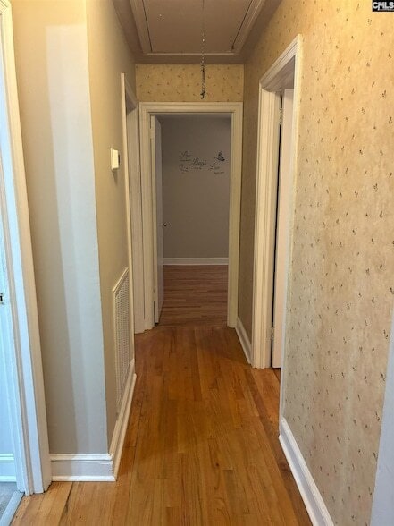 Building Photo - 617 Holland Cir