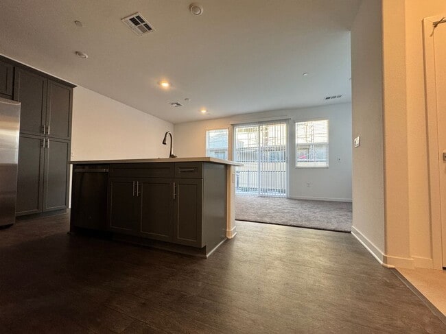 Building Photo - 4229 S Angel Paseo
