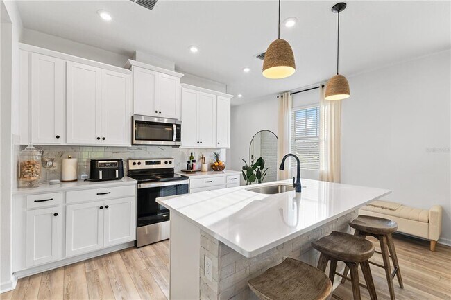 Building Photo - 3279 Canna Lily Pl