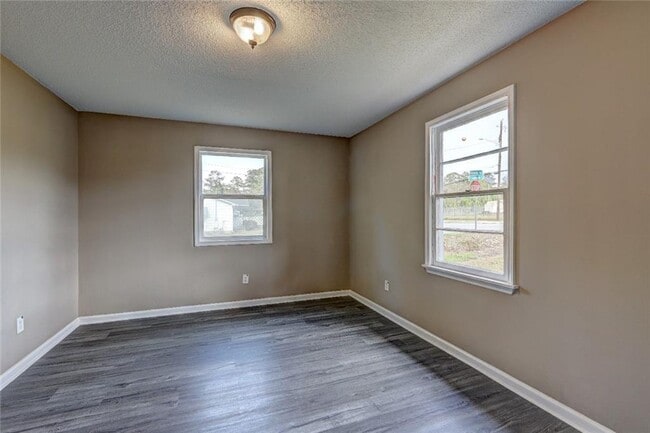 Building Photo - 1640 Kitchens Rd