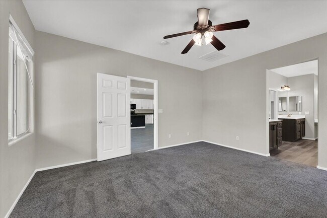 Building Photo - 3836 Bowers Hollow Ave