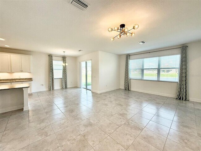 Building Photo - 12189 Nouveau Ave