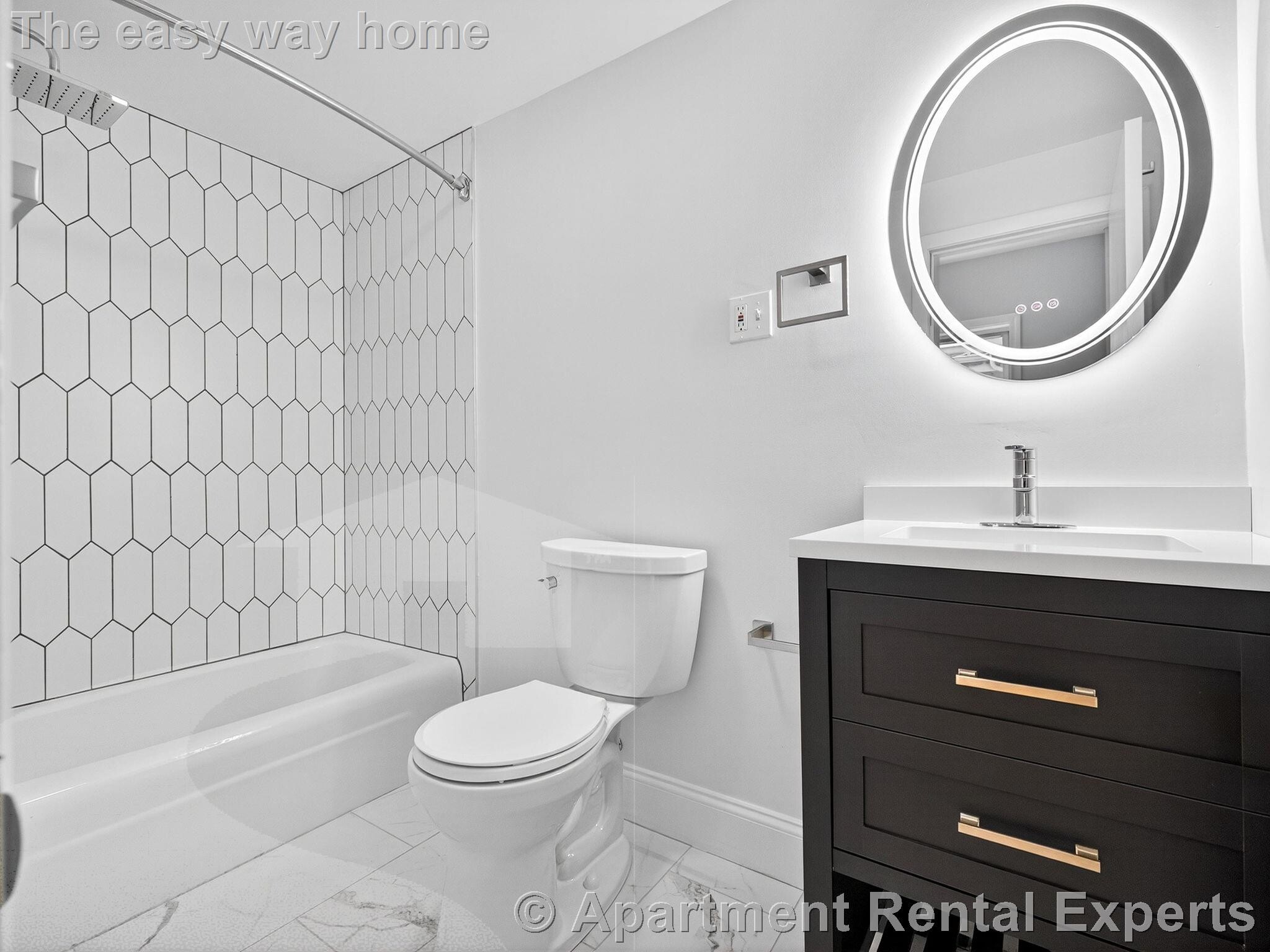 Building Photo - 1576 Cambridge St