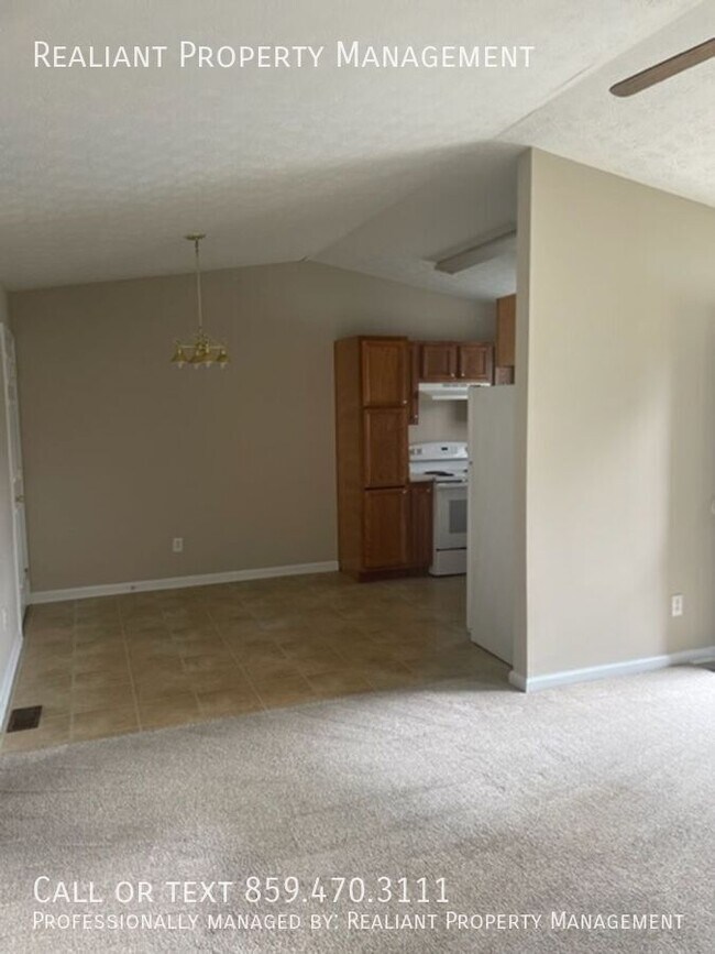 Building Photo - 303 Parker Pl