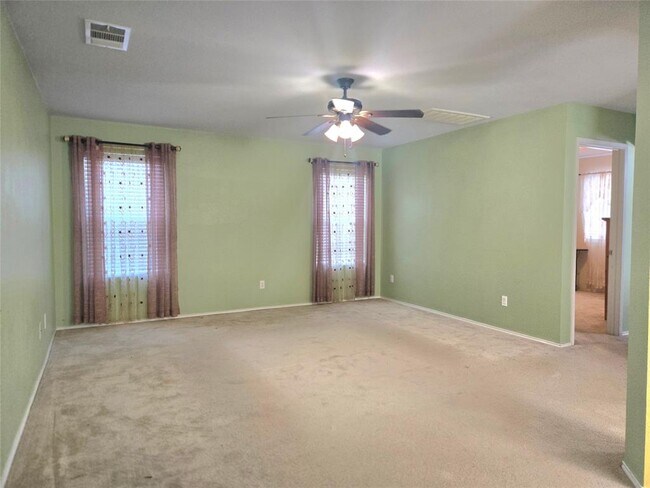 Building Photo - 133 Hillhouse Ln