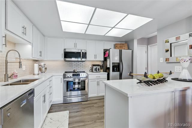 Building Photo - 13850 E Marina Dr
