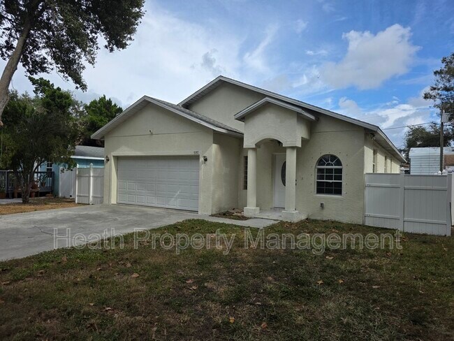 Building Photo - 5157 Rena St