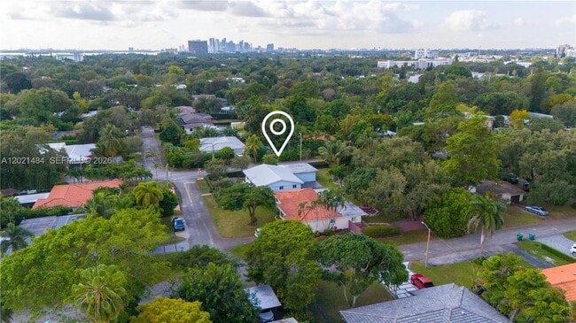 Building Photo - 8910 NE 9th Ct