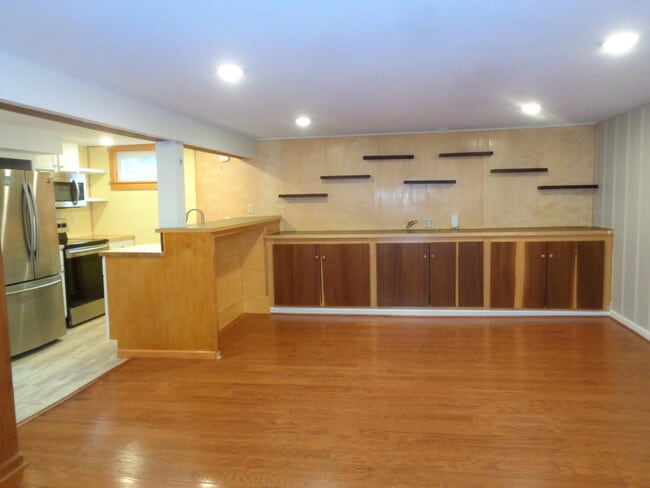 Building Photo - 1008 S Glenwood Ave