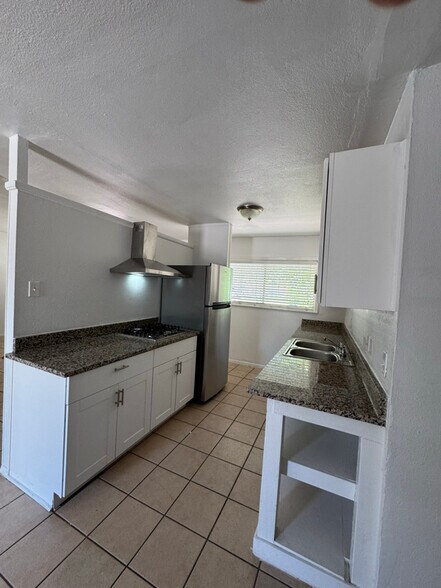 Building Photo - 142 Aldrich Dr
