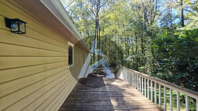 Building Photo - 103 Westland Ct