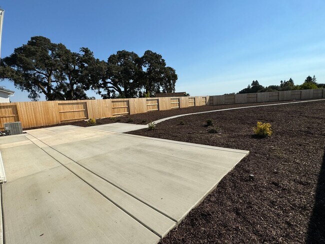 Building Photo - Avail by June 25th. Solar home in 55+ gated community at Heritage Placer Vineyards