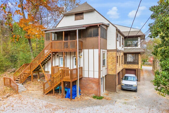 Building Photo - 3416 Glendon Dr