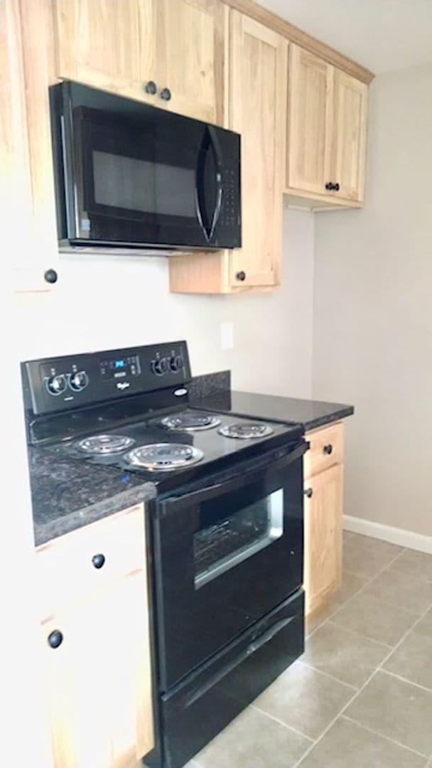 Building Photo - 2 Bedroom 1 Bathroom Condo in Antioch - COMING SOON !!