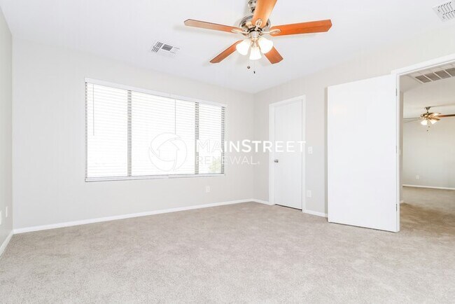 Building Photo - 3 Bedroom Pet-Friendly Home in Phoenix, AZ with Main Street Renewal