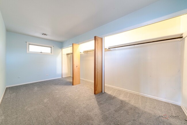 Building Photo - 443 N Main St