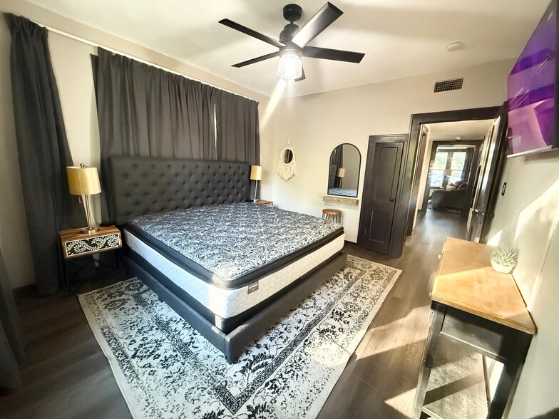 Building Photo - 524 S Fannin Ave