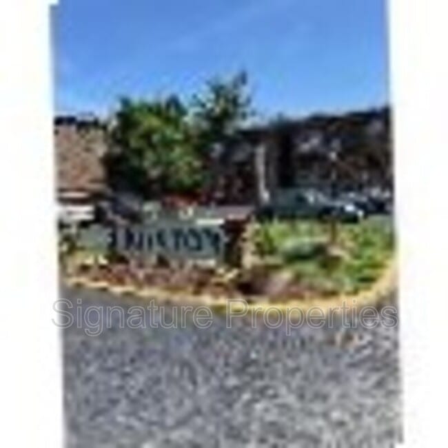 2840 Colonial Ave SW 2840 Colonial Ave SW Roanoke VA 24015