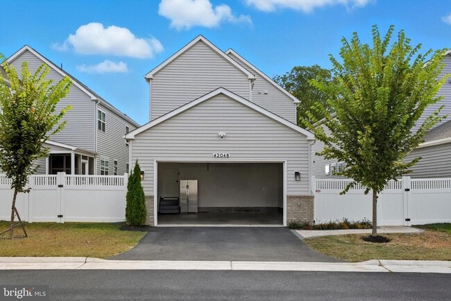 Building Photo - 42048 Creighton Rd