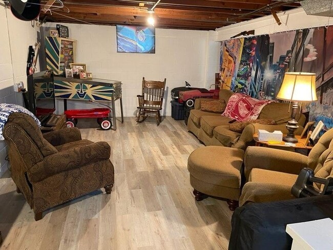 Building Photo - 1 James Pl