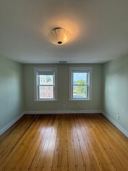 Building Photo - 110 Quincy Ave