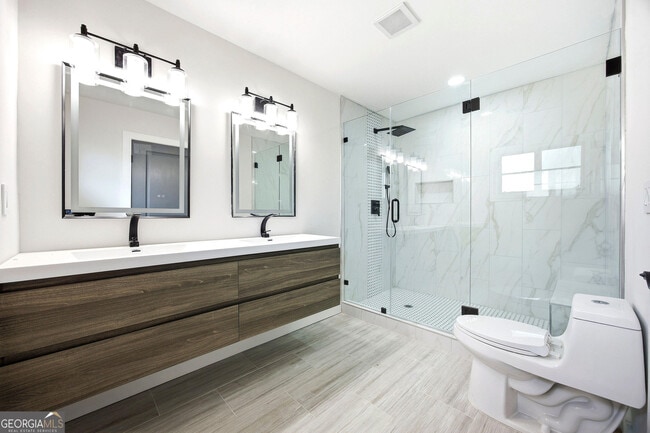 Building Photo - 42 W Belle Isle Rd NE