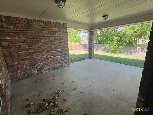 Building Photo - 2410 Bachelor Button Blvd