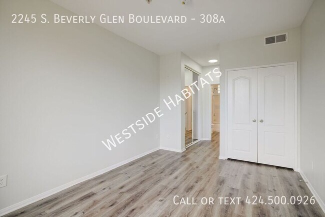 Building Photo - 2245 S Beverly Glen Blvd