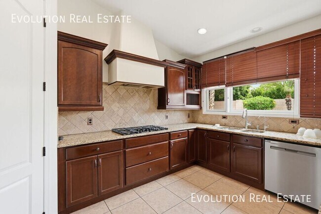 Building Photo - 3287 S Cottonwood Dr